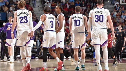 百度体育-偶尔也能打出一些东西，爵士锋线新星看起来也是在稳步提升之中？